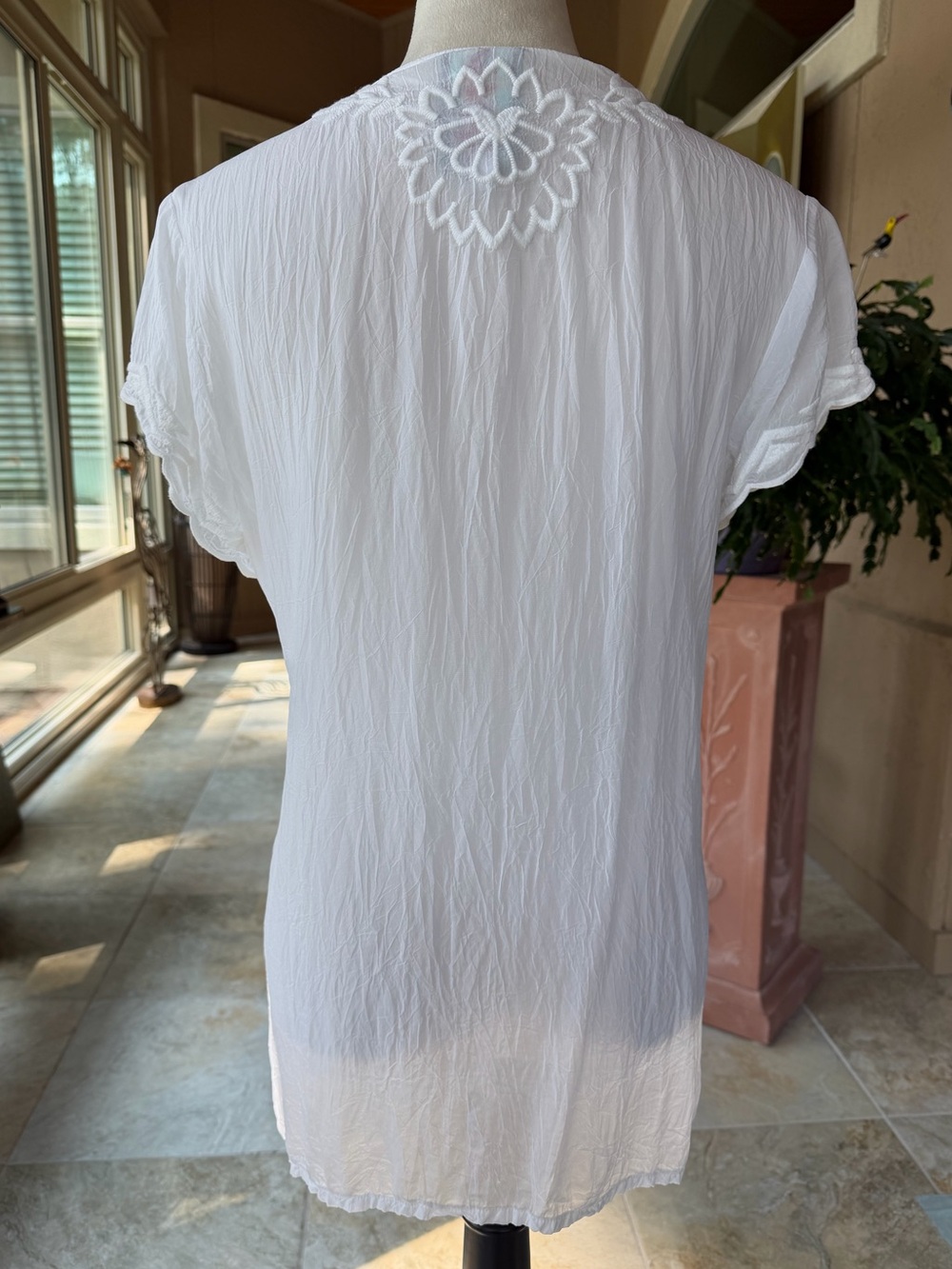 Johnny Was white embroidered tunic top, size M - Picture 2 of 2